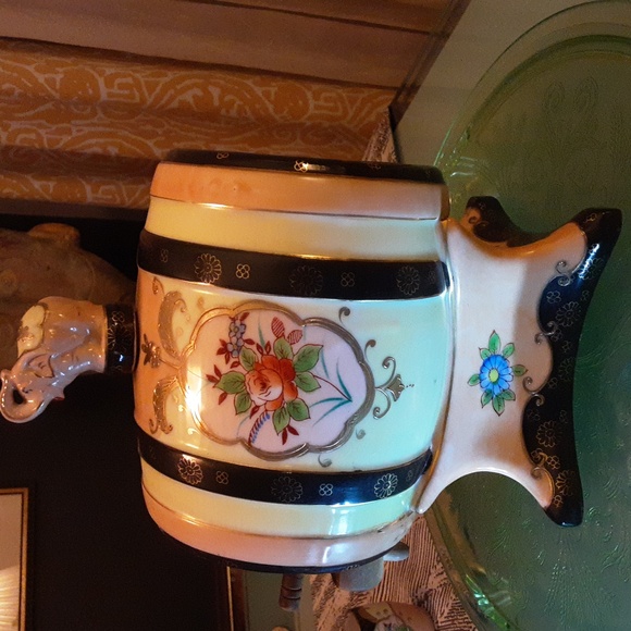 1920s Japan Moriyama Porcelain Elephant Sake Decanter Set - Picture 5 of 8